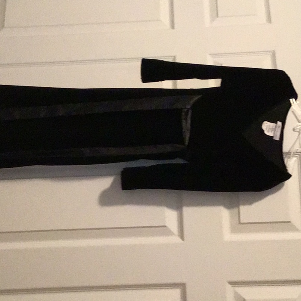 Girls velvet long sleeve dress